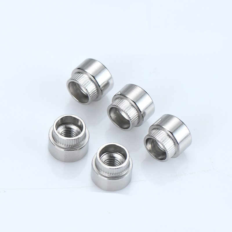 Trattamento anneroso rotondo di auto clinching dado