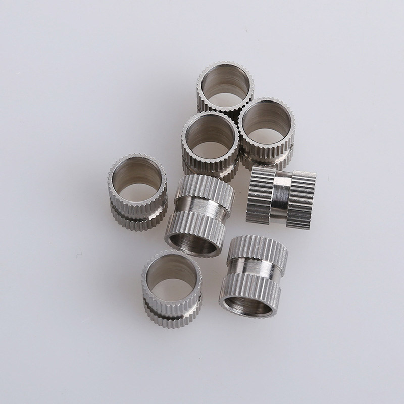 Dado con inserto a doppia via