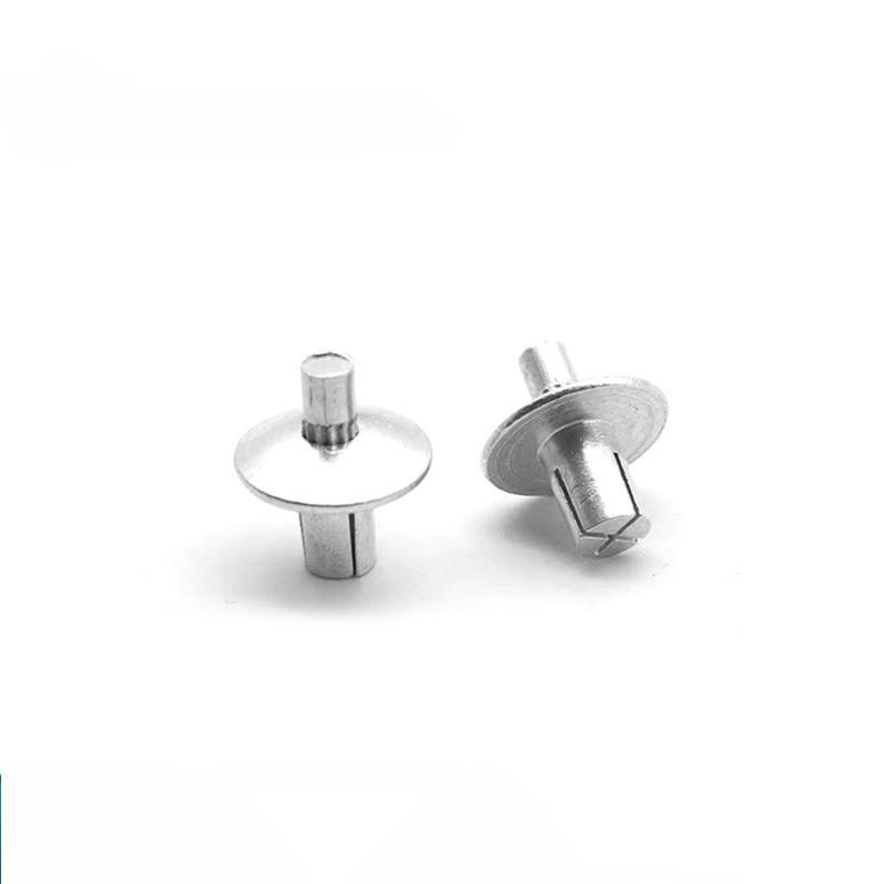 Rivetto penetrante core multi -materiale