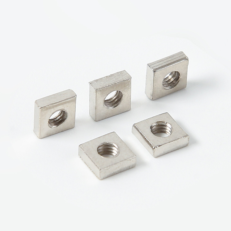 Dado a testa quadrata