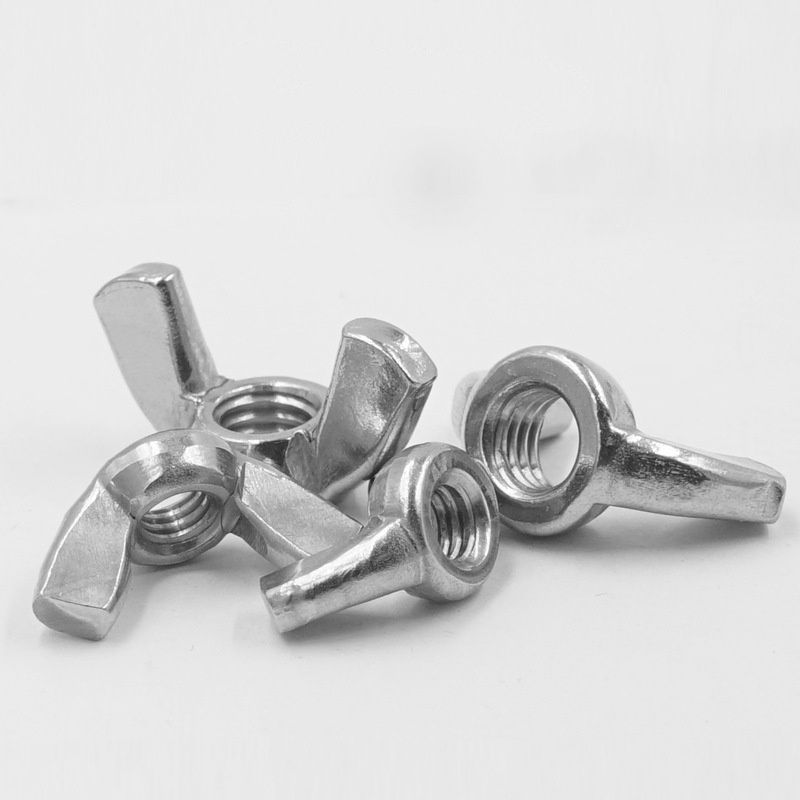 Dado ad alette con ali arrotondate